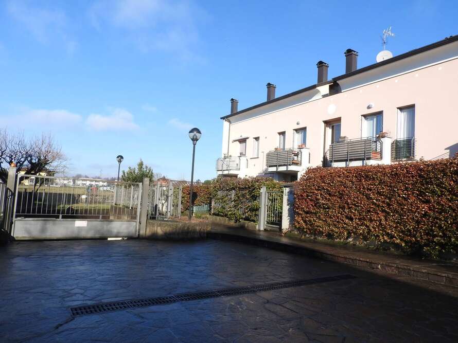 appartamento di 4 locali a robbiate