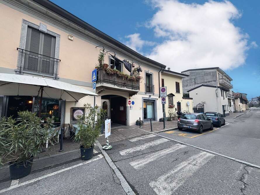 studio ufficio di 2 locali a monza