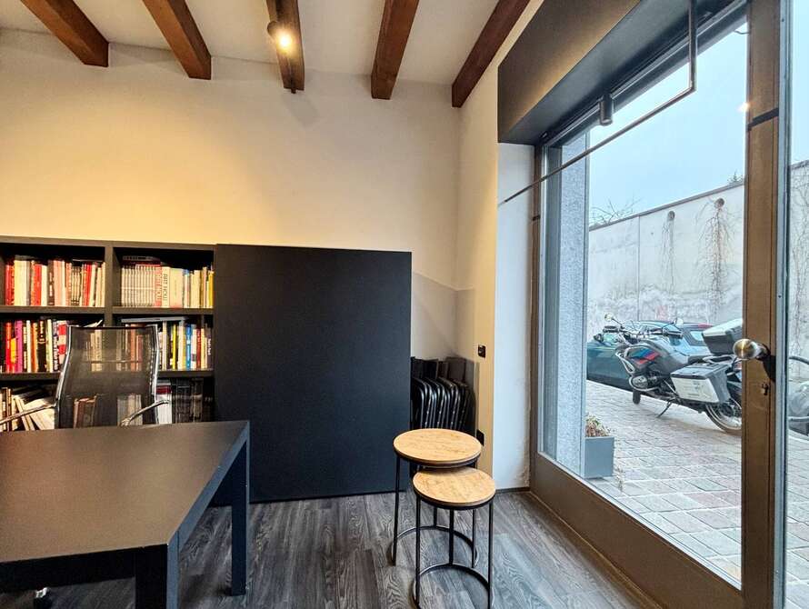 studio ufficio di 2 locali a monza