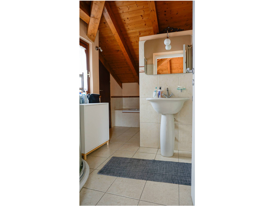 appartamento di 4 locali a usmate velate