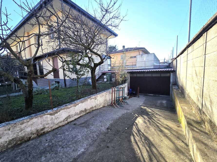 casa indipendente di 3 locali a agrate brianza