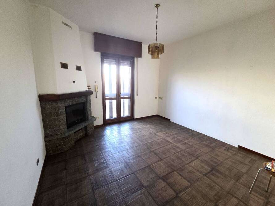 casa indipendente di 3 locali a agrate brianza