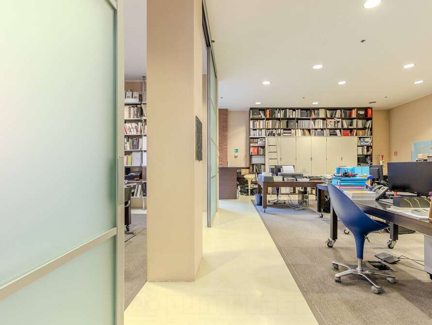 locale commerciale di 1 locali a seregno