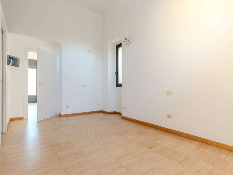 negozio di 2 locali a monza