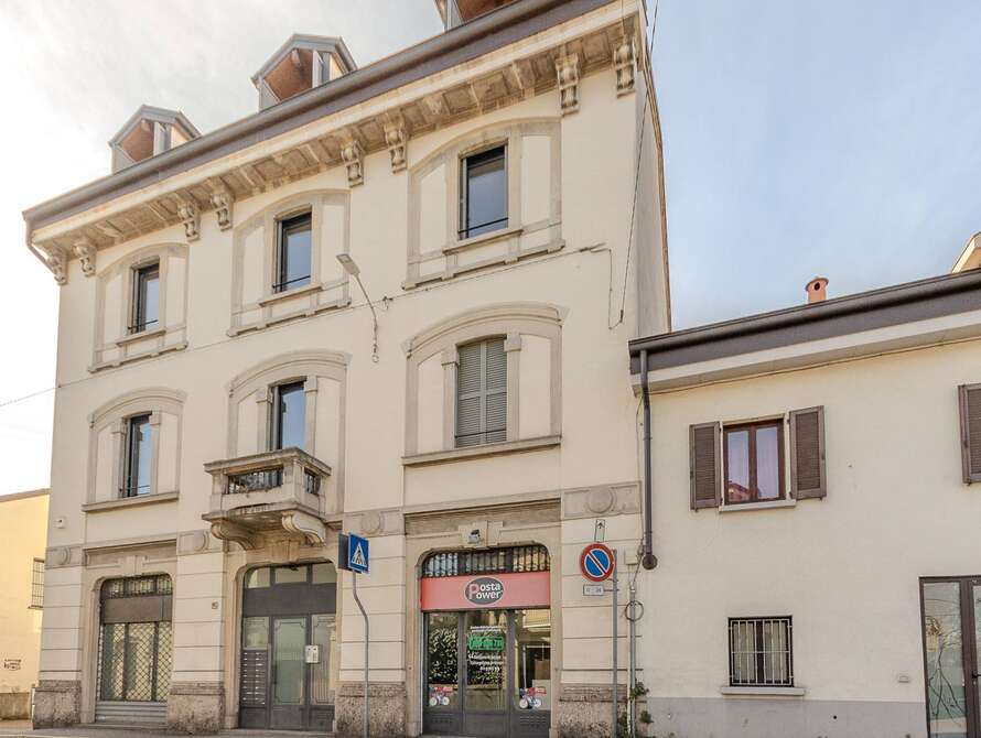 negozio di 2 locali a monza