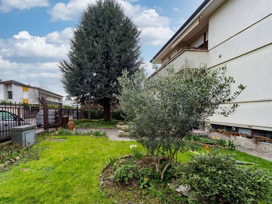 porzione di casa di 4 locali a concorezzo