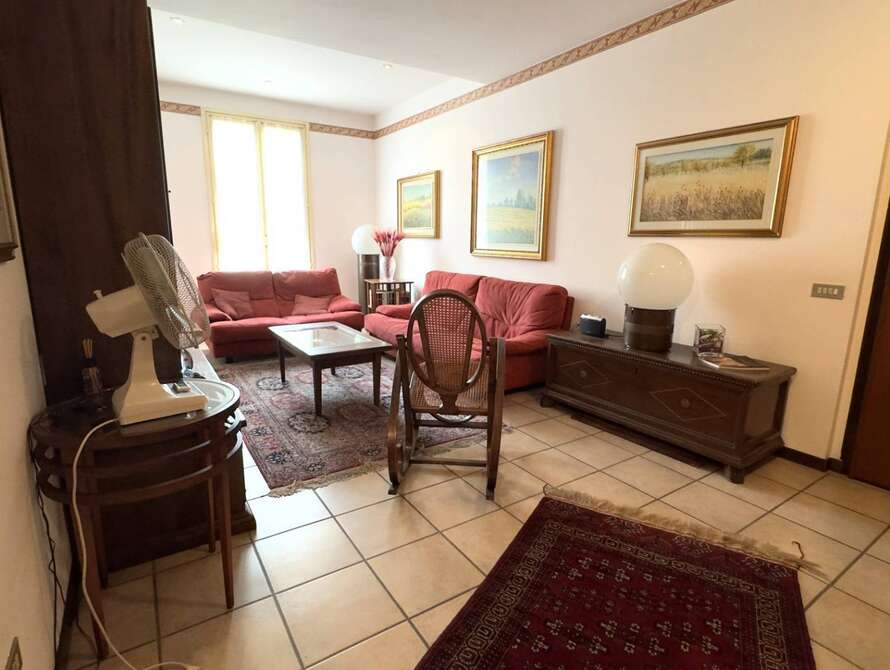 appartamento di 4 locali a vimercate