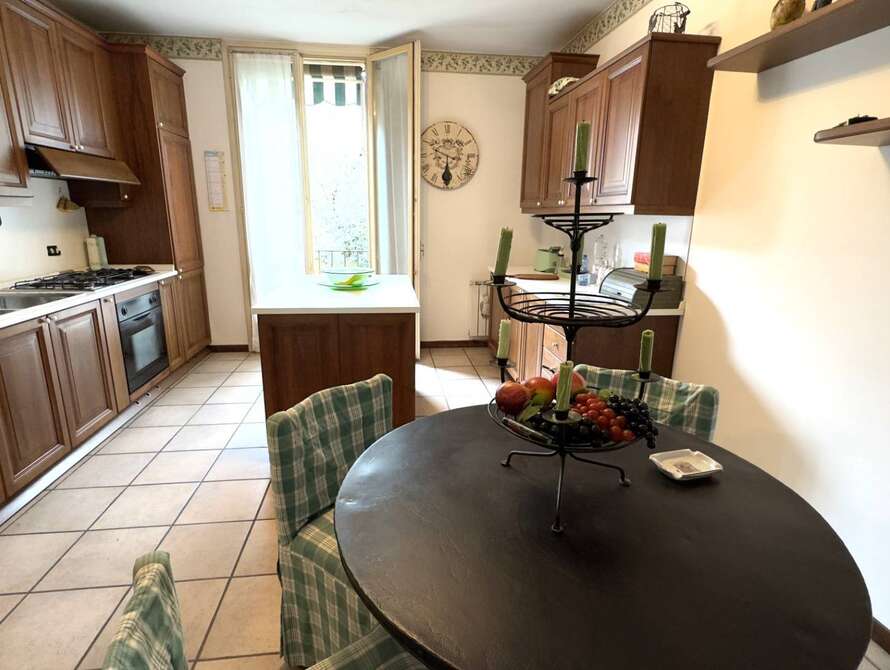 appartamento di 4 locali a vimercate