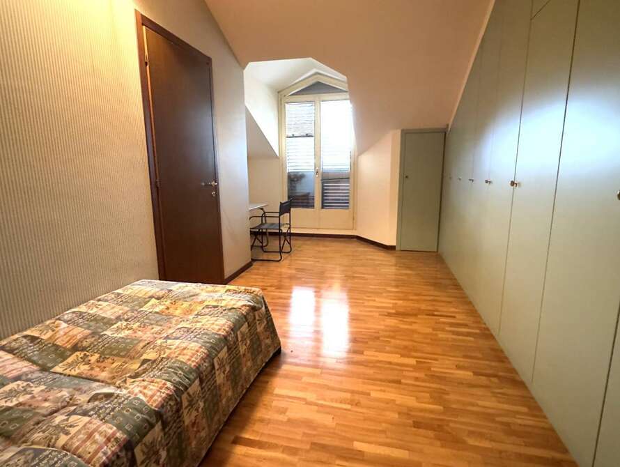 appartamento di 4 locali a vimercate