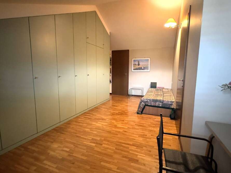 appartamento di 4 locali a vimercate