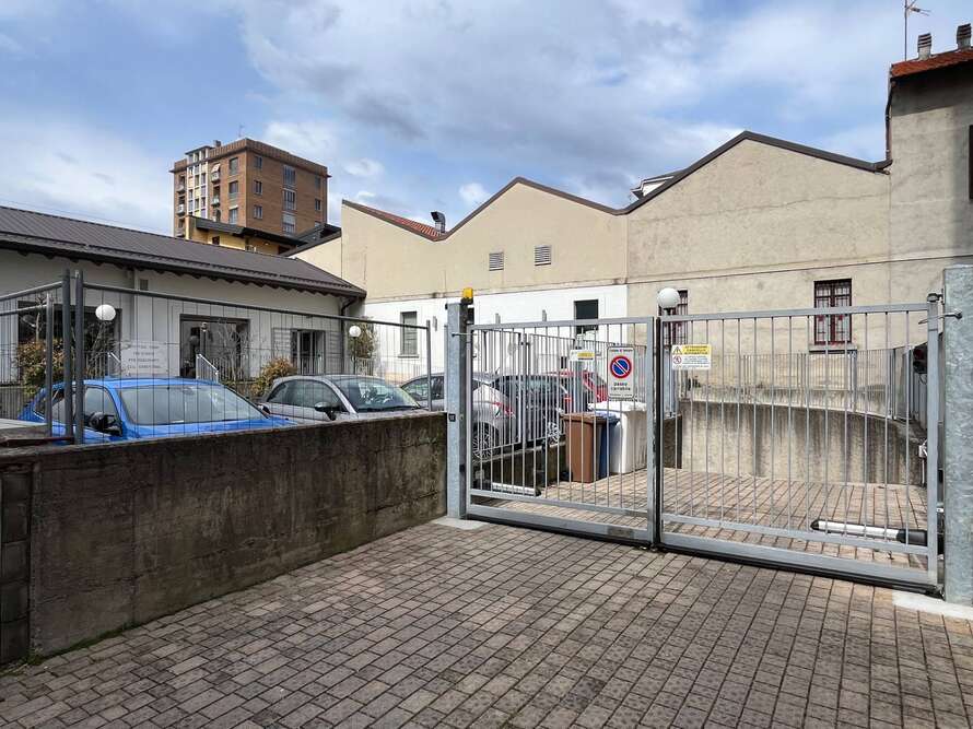 box o garage di 1 locali a seregno