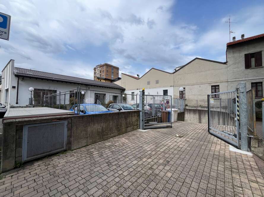 box o garage di 1 locali a seregno