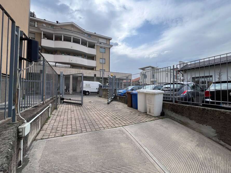 box o garage di 1 locali a seregno