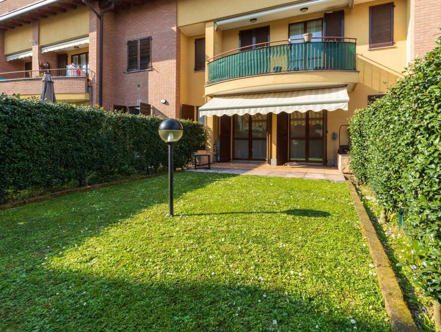 appartamento di 2 locali a usmate velate