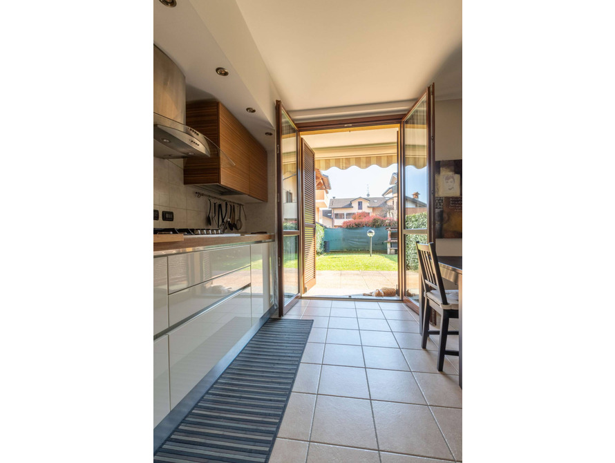 appartamento di 2 locali a usmate velate