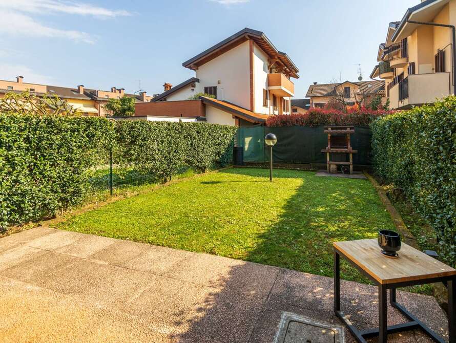 appartamento di 2 locali a usmate velate