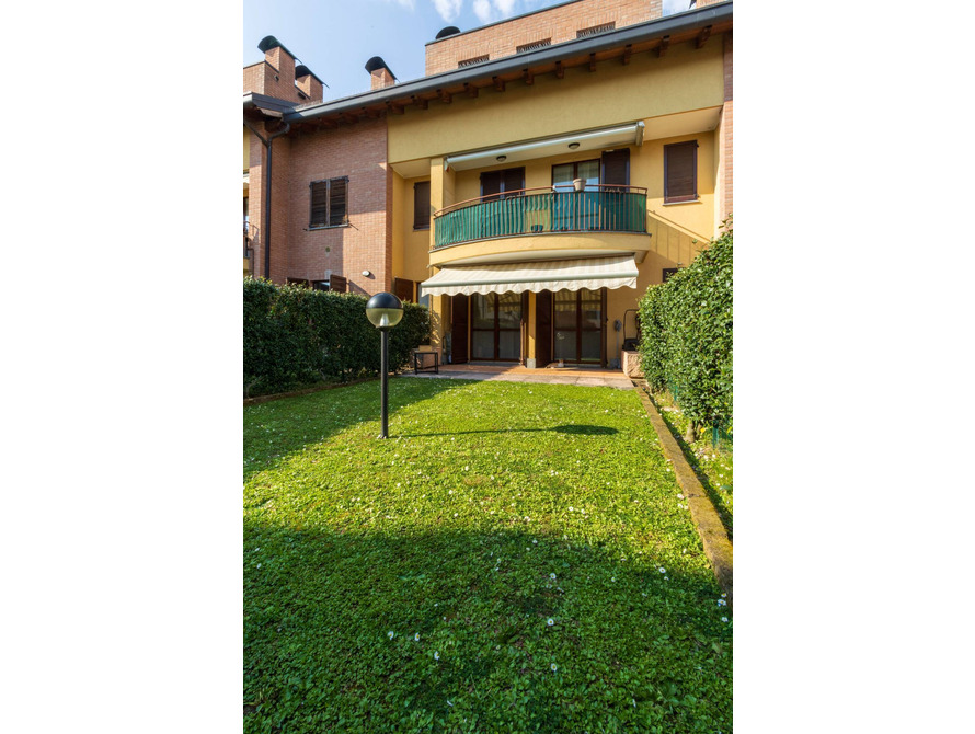 appartamento di 2 locali a usmate velate