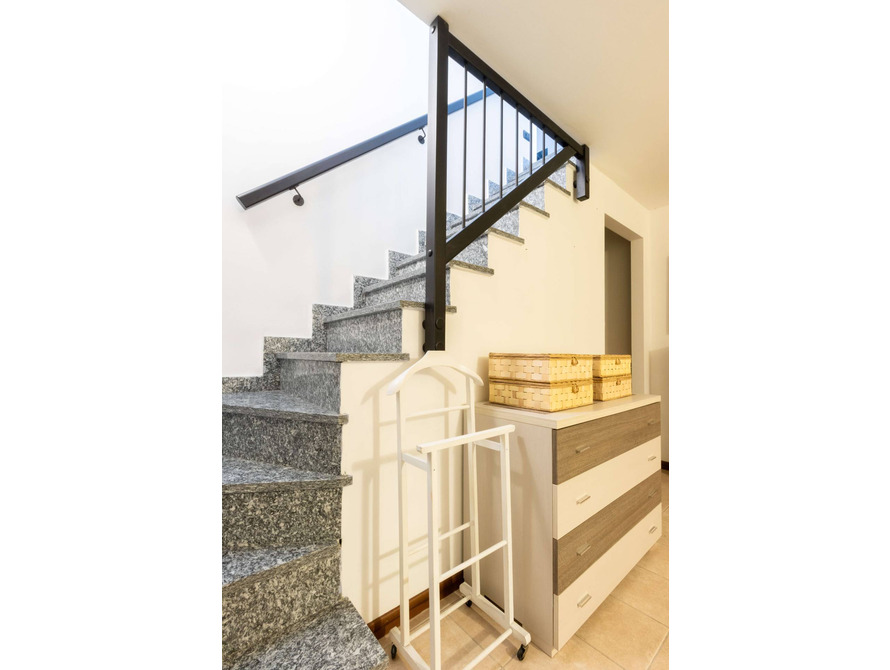 appartamento di 2 locali a usmate velate