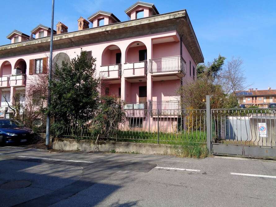 appartamento di 3 locali a bernareggio