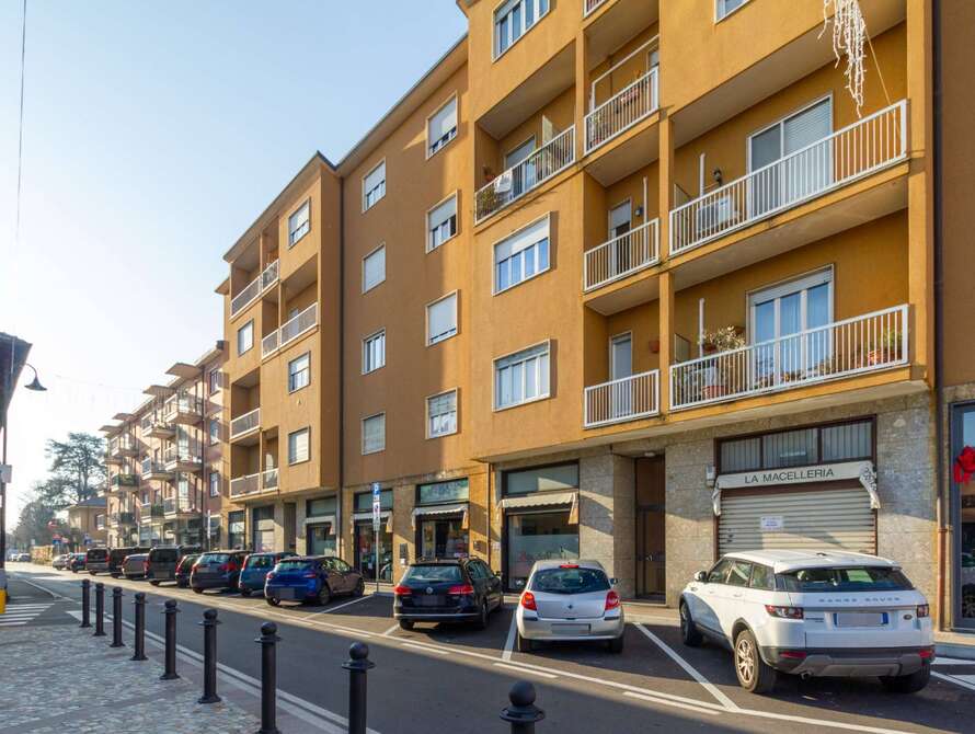 appartamento di 3 locali a usmate velate