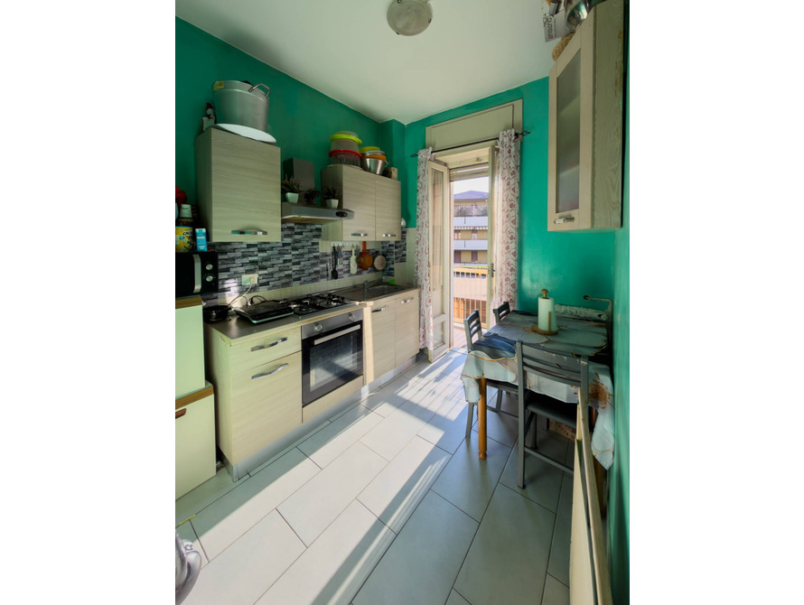 appartamento di 3 locali a usmate velate