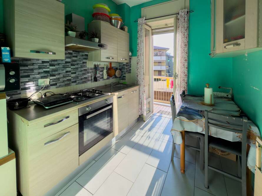 appartamento di 3 locali a usmate velate