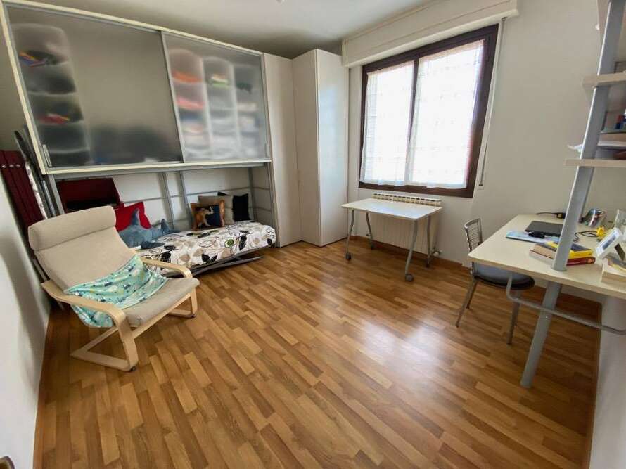 vimercate appartamento di 4 locali con terrazzo