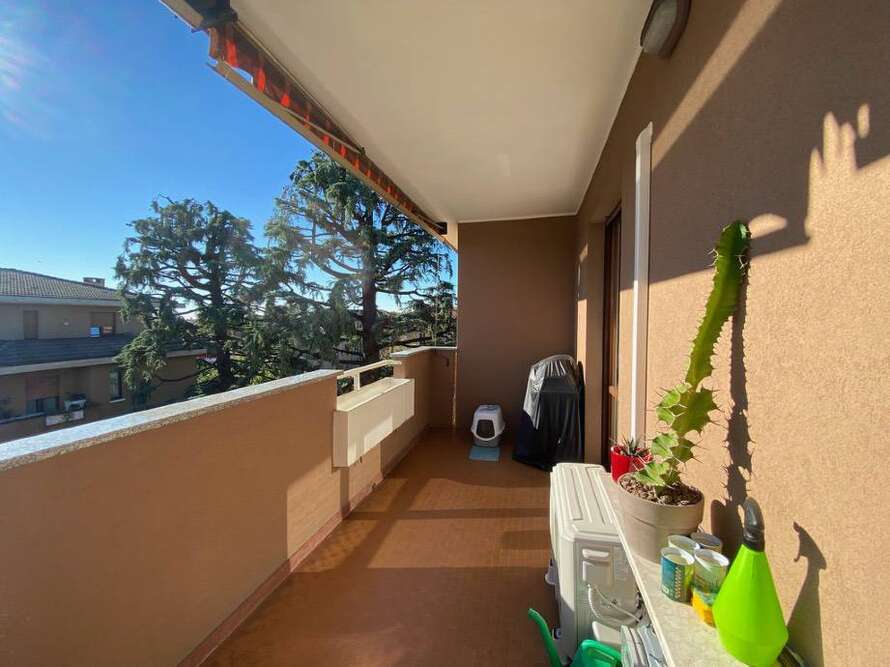 vimercate appartamento di 4 locali con terrazzo