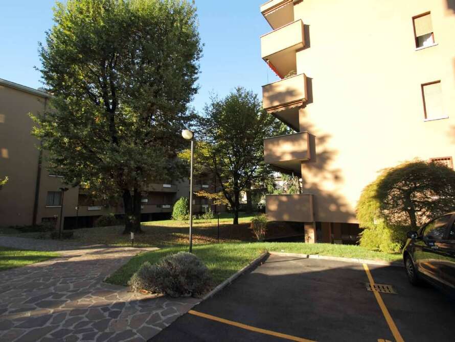 vimercate appartamento di 4 locali con terrazzo