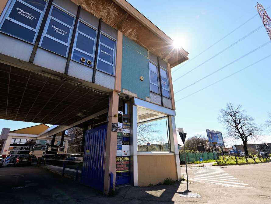 ufficio di 5 locali a brugherio