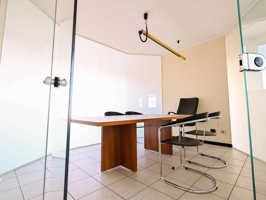 ufficio di 5 locali a brugherio