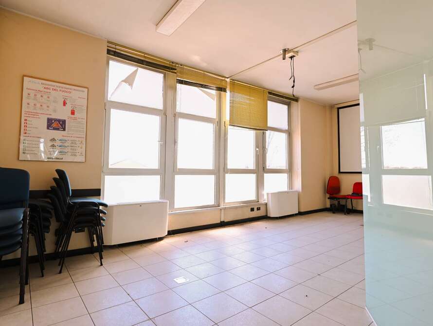 ufficio di 5 locali a brugherio