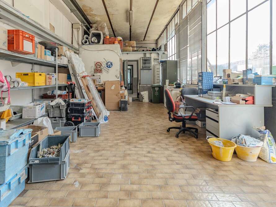 struttura commerciale di 3 locali a lissone