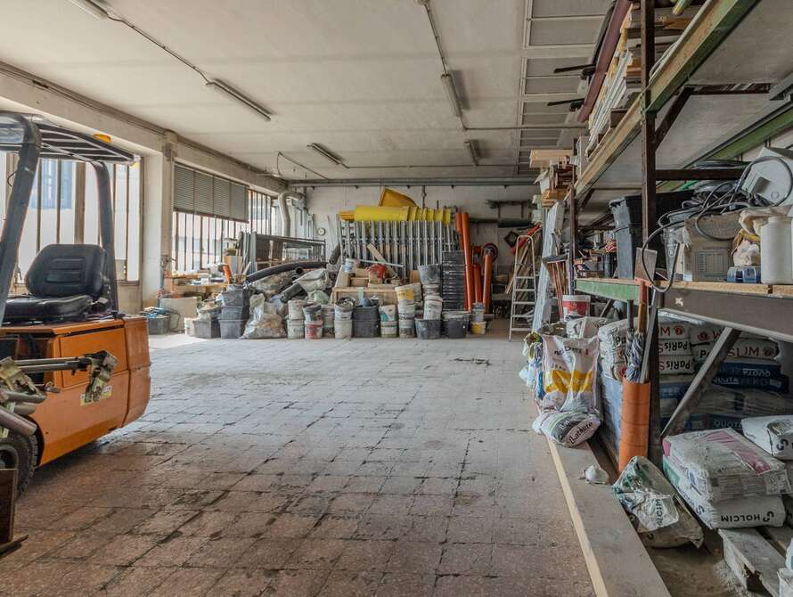 struttura commerciale di 3 locali a lissone