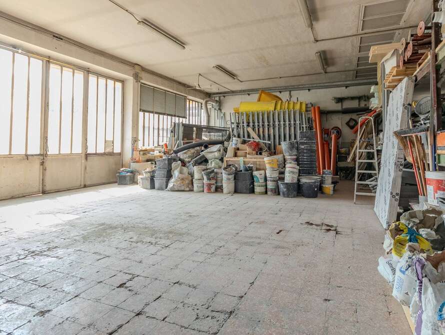 struttura commerciale di 3 locali a lissone