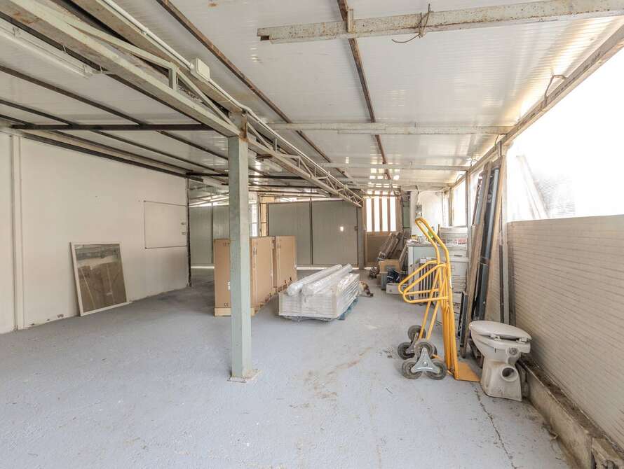 struttura commerciale di 3 locali a lissone