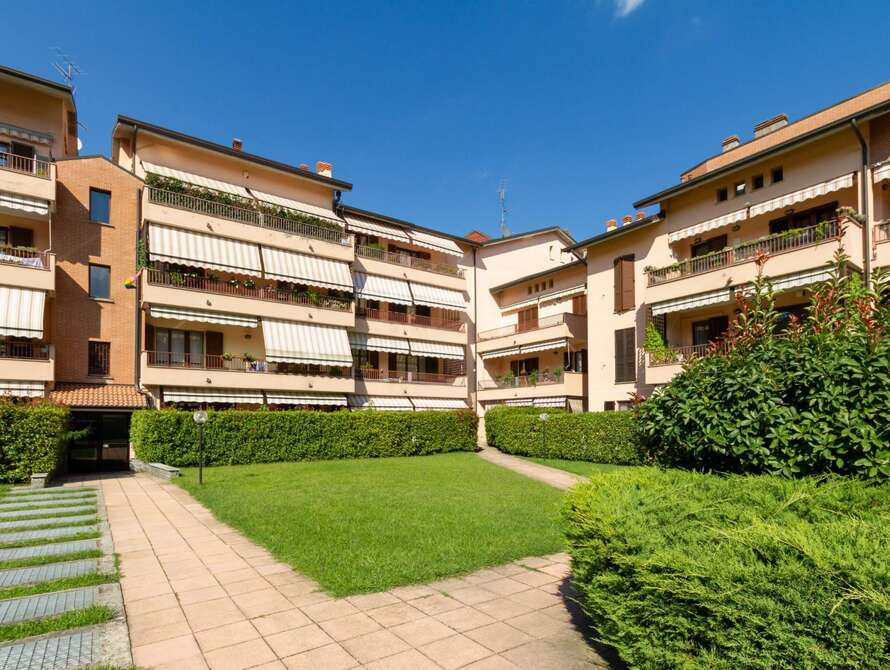 appartamento di 3 locali a usmate velate