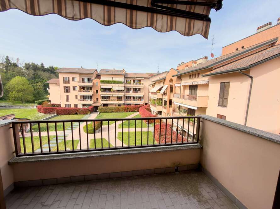 appartamento di 3 locali a usmate velate