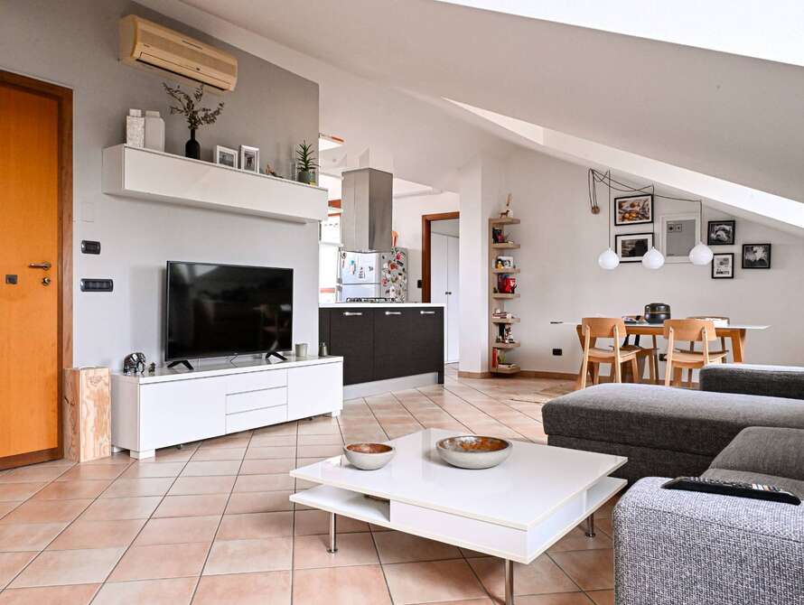 mansarda 3 locali a monza