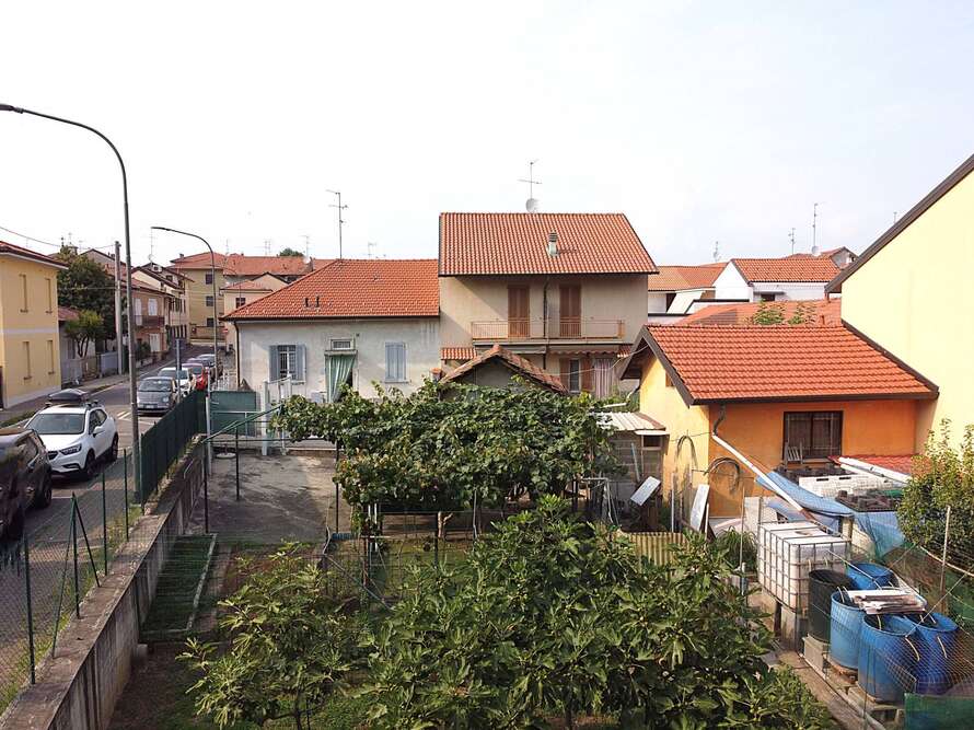 casa indipendente di 4 locali a vimercate