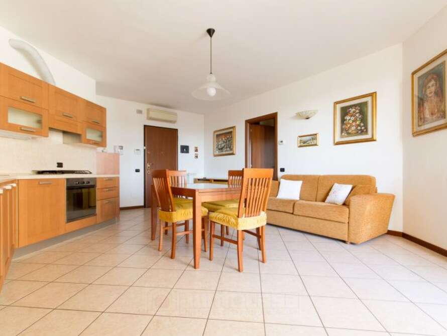 bilocale in via valle