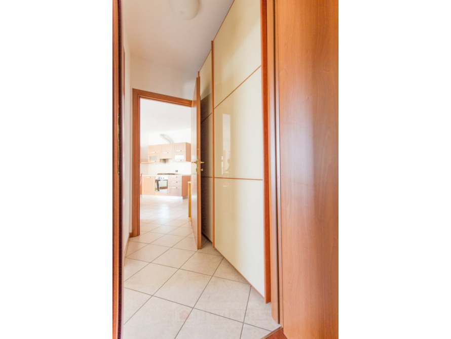 bilocale in via valle