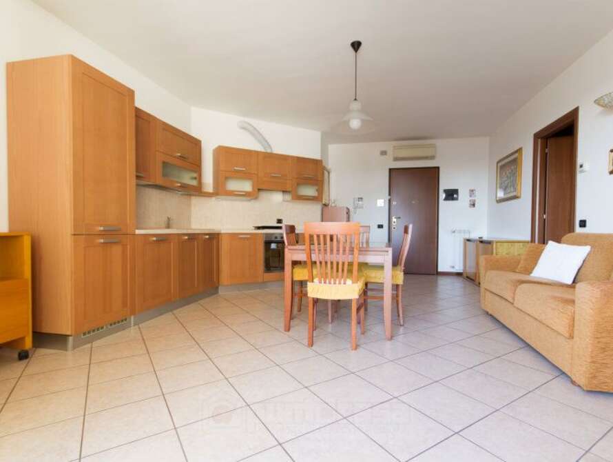 bilocale in via valle