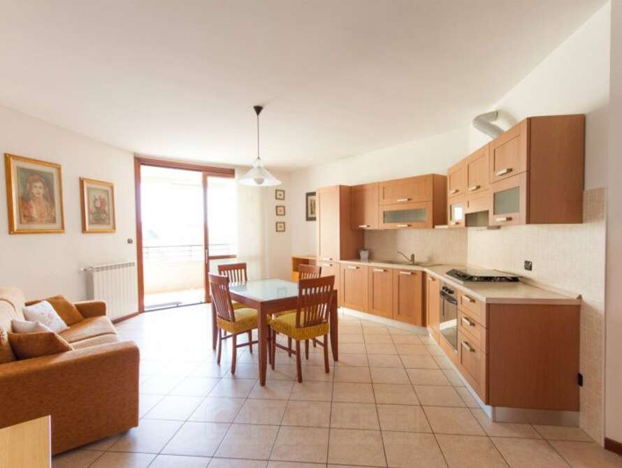 bilocale in via valle