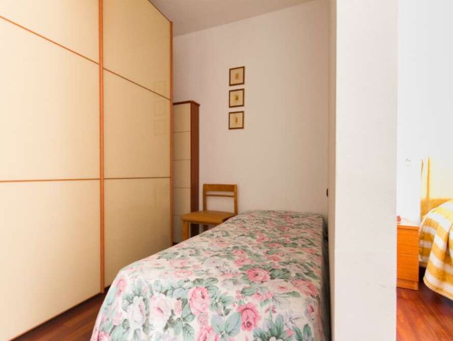 bilocale in via valle