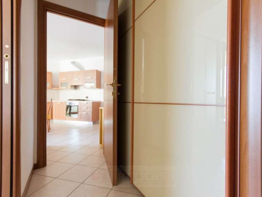 bilocale in via valle