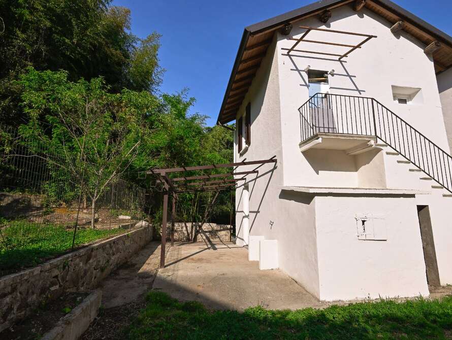 casa indipendente di 2 locali a cornate d adda