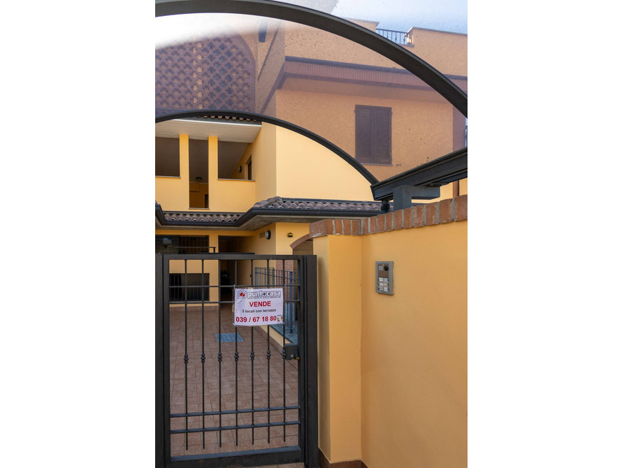 appartamento di 3 locali a usmate velate