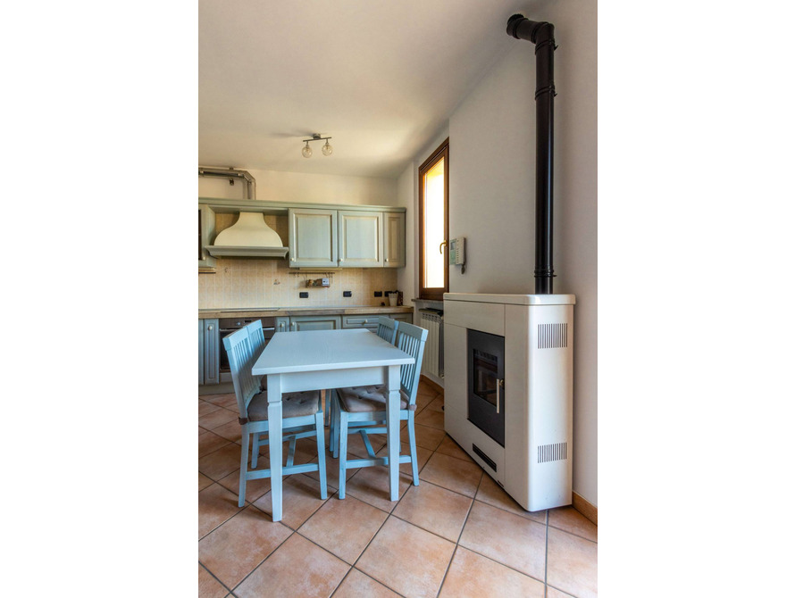 appartamento di 3 locali a usmate velate