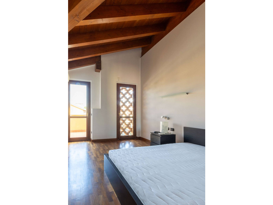 appartamento di 3 locali a usmate velate